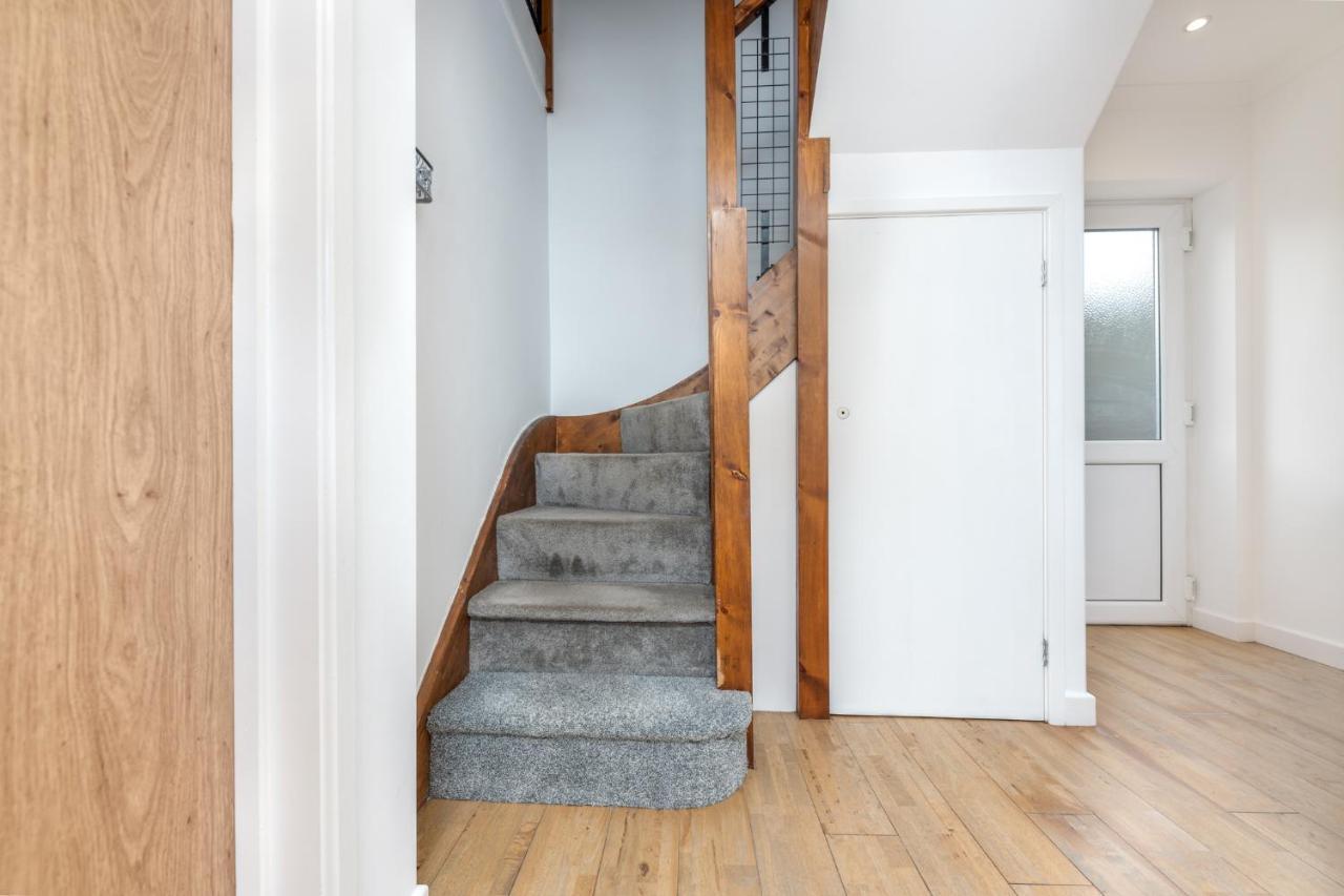Stayright- 2 Bedroom House, Centrally Located & Close Walk To City Centre Cardiff Exteriér fotografie